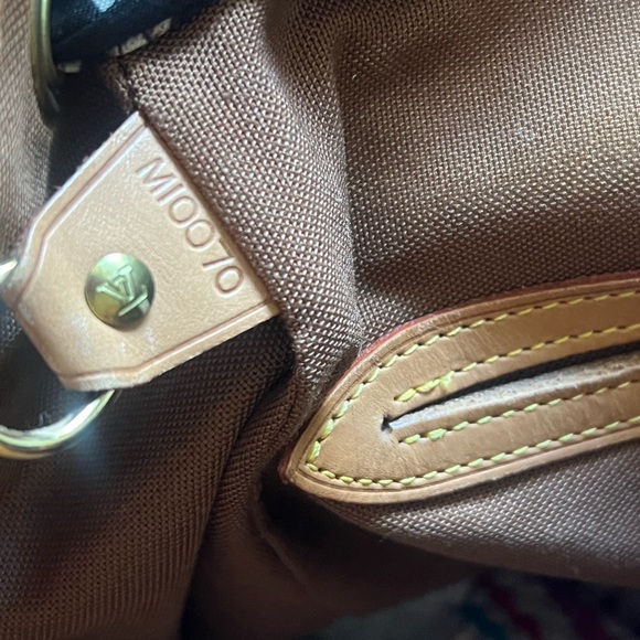 LOUIS VUITTON Monogram Montsouris GM Backpack - Picture 16 of 16
